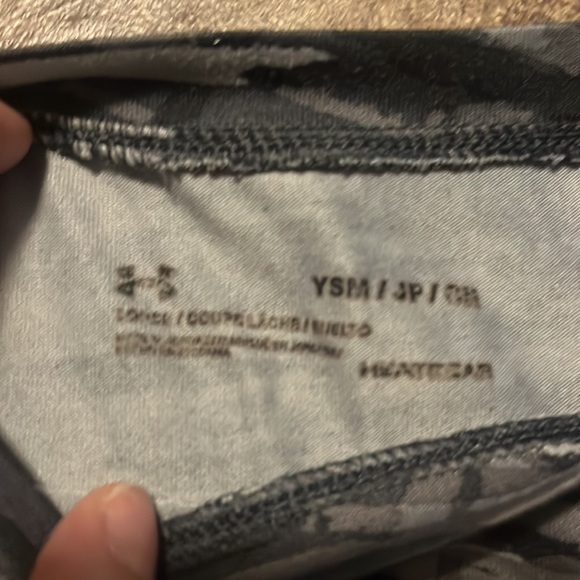 Boys Under Armour Shirt - Picture 3 of 3